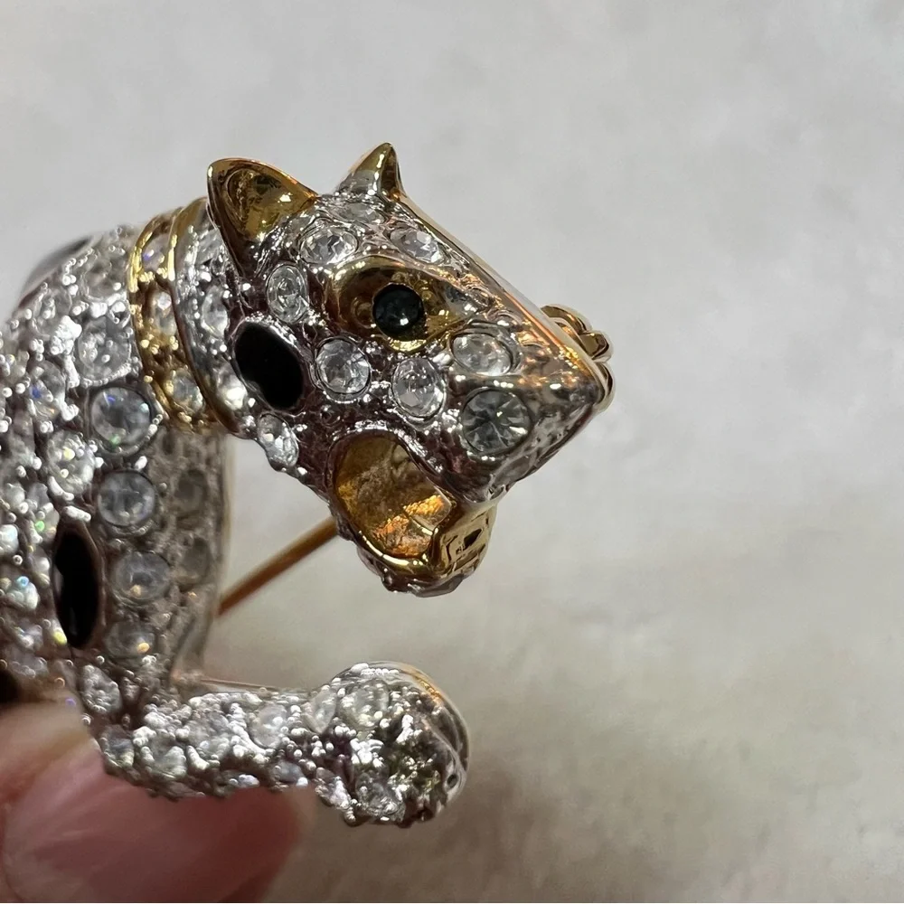 Carolee Limited Edition 1992 Pave Rhinestone Leopard Panthers Brooch Pin
